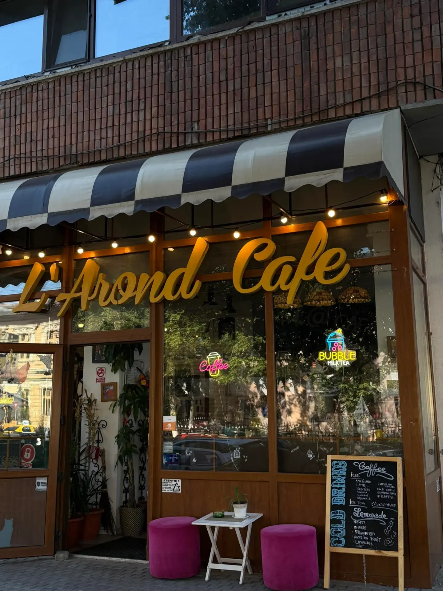 L 'Arond Cafe & Bubble Tea